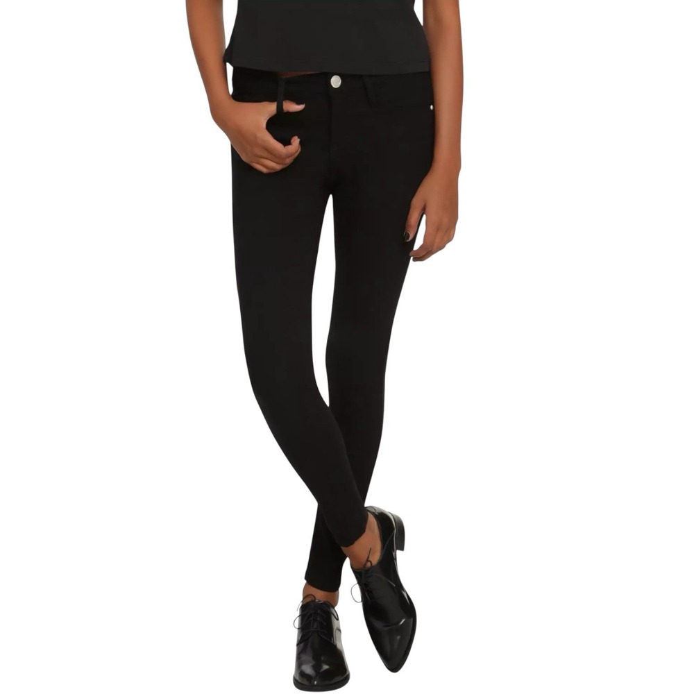 Almost Famous Black Skinny Stretch 70% Cotton NEW Jeans Size‎ 11 #559